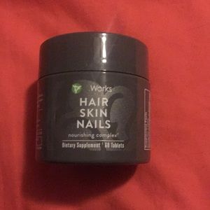 It works hair skin nails ✨